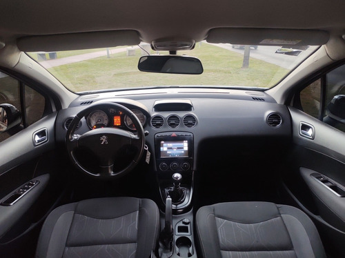 Imagen 12 de 14 de Peugeot 408 1.6 Allure Hdi 115cv 2016