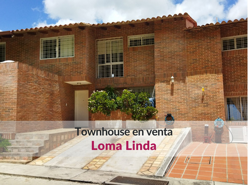 Bello Townhouse En Venta Con Terraza Y Vista En Loma Linda