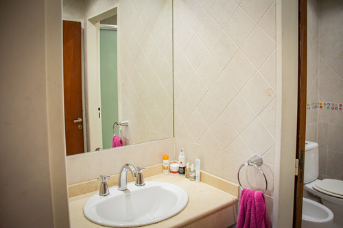 Casa Chalet En Venta En El Palomar, Morón, G.b.a. Zona Oeste