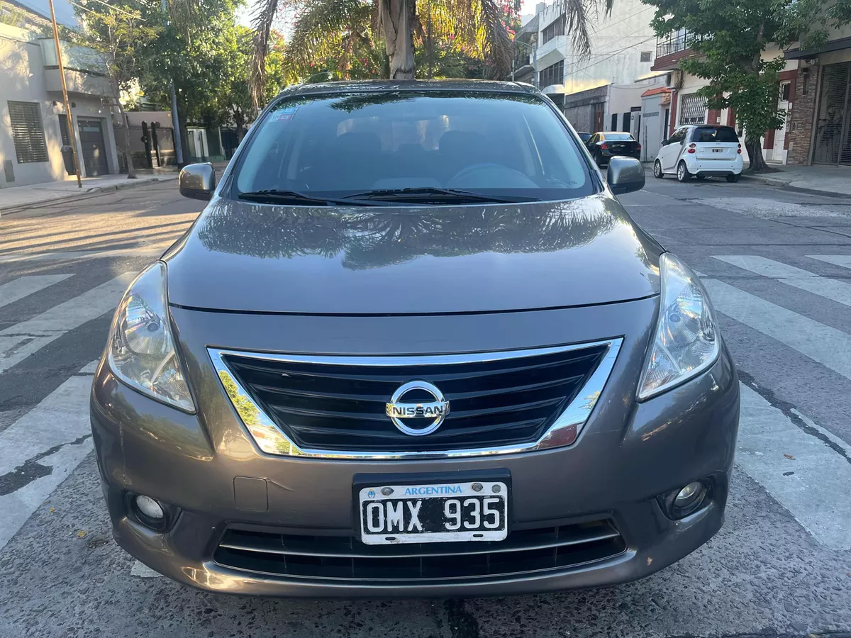 Nissan Versa 1.6 Advance At