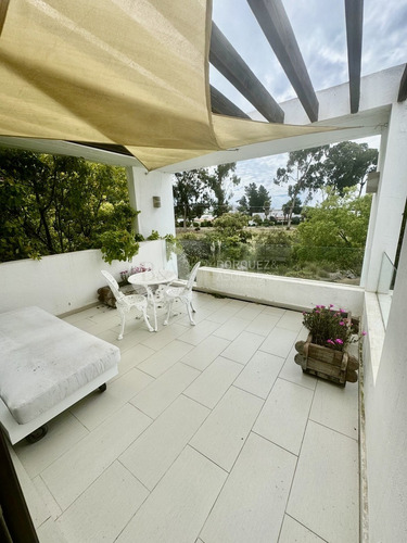 22605 - Casa En Exclusivo Condominio En Marbella