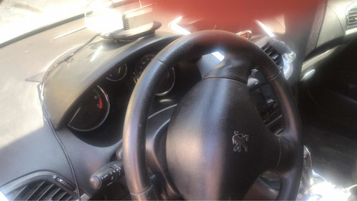 Imagem 4 de 7 de Peugeot 207 Passion 2011 1.6 16v Xs Flex Aut. 4p