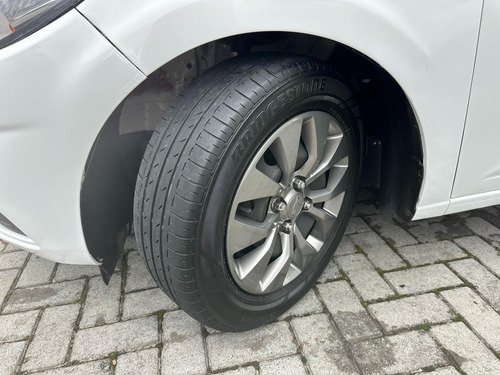 Chevrolet Onix Joy Hatch 1.0 8v Flex 5p Mec.