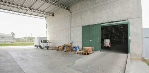 Depósito Con Oficinas En Venta Ref. 5995