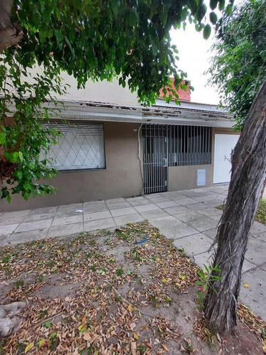 Imagen 1 de 16 de Casa Venta Ramos Mejia 3 Ambientes