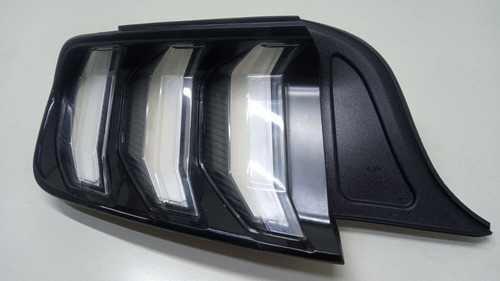 Lanterna Esquerda Ford Mustang 18 19 20 21 22 (Usado)