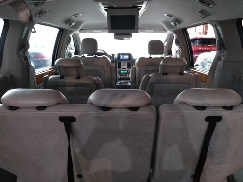Chrysler Town & Country 3.8 Limited V6 12v Gasolina 4p