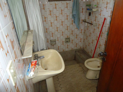 Imagen 4 de 10 de Chalet En Venta En Ituzaingo Norte