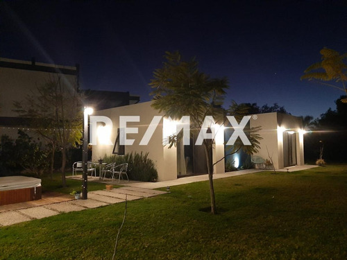 Casa En Condominio En Venta En Balvanera Country