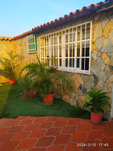 Casa En Guayabal, San Joaquin. (saleg-67)