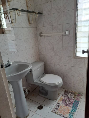 Alquiler De Apartamento En El Trigal Norte. Edificio Apolo V Rp