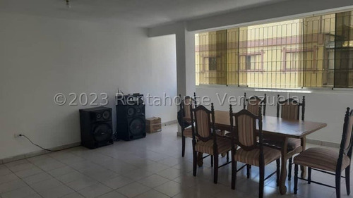 Estupendo Local Comercial, Que También Puede Ser De Uso Residencial-catia-mls #24-18526