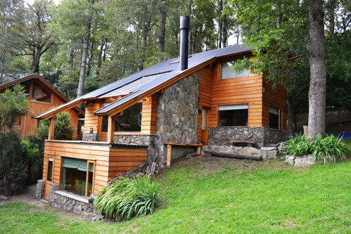 Hermosa Casa Con Vista A Chapelco A La Ciudad Y Al Lago - Bosque De Roble Pellín Autóctono (consultar Promociones)