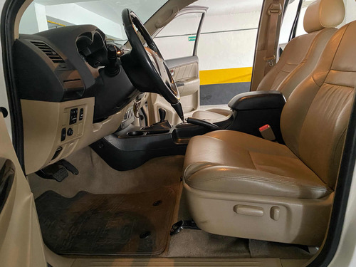 Toyota Hilux SW4 3.0 Srv 5l 4x4 Aut. 5p