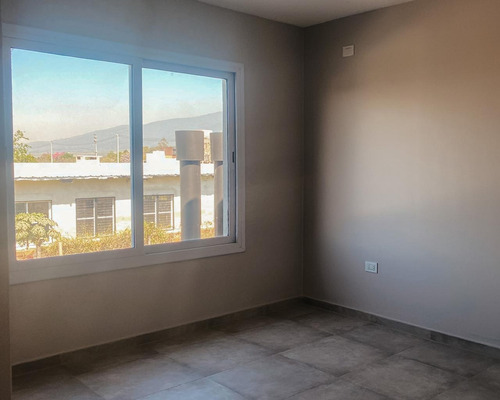 Duplex De Tres Dormitorios En Yerba Buena