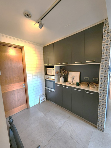 Remodelado Frente Parque Bicentenario. Venta Dueños Directo