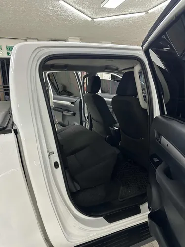 Toyota Hilux 2.4l 4x4 turbo diesel