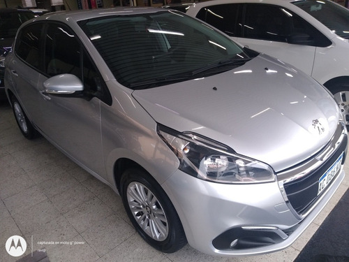Peugeot 208 1.6 Allure 2018