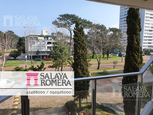 Imagen 1 de 19 de Apartamento En Venta 2 Dormitorios 2 Banos En Av Roosvelt, Punta Del Este