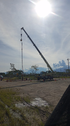 Grua Telescopica Marca Terex 40 Ton, Mod 1998, Certificada