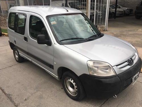 Imagen 2 de 14 de Peugeot Partner 2011 1.6 Hdi Furgon Confort