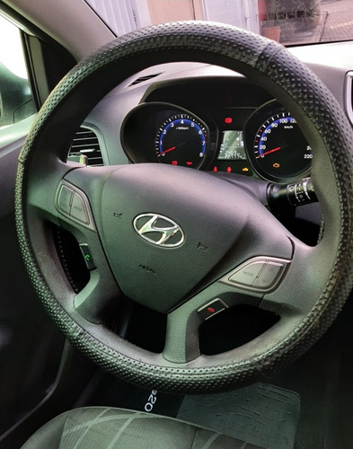 Imagem 11 de 13 de Hyundai Hb20 1.0 2014 Comfort 5p Manual Com Gnv 5 Geracao