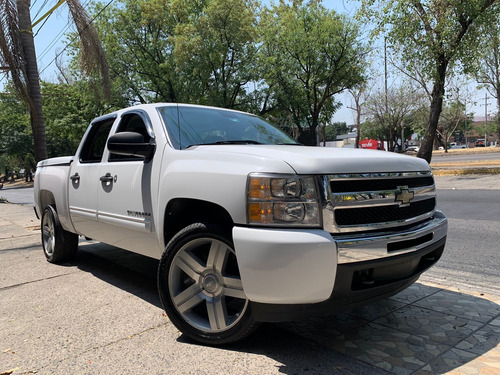 Chevrolet Cheyenne 5.3 2500 Crew Cab B 4x4 Mt