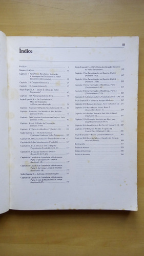 Livro O Velho Testamento Gênesis A Ii Samuel A587 (Usado)