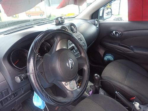 Imagem 13 de 15 de Nissan Versa 2014 1.6 16v Sl Flex 4p