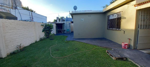 Imagen 13 de 15 de Hermosa Casa Ph 2 Dormitorios Con Gran Parque - Ezpeleta