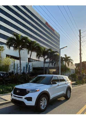 Imagen 6 de 10 de Alquiler De Autos En Miami / Suv / Minivan / Premium