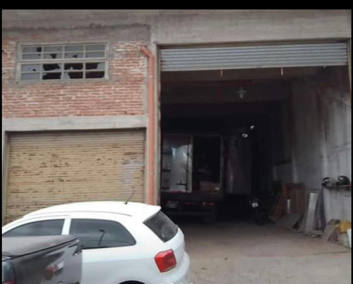 Galpón En Venta Victoriano Montes Y Castelli