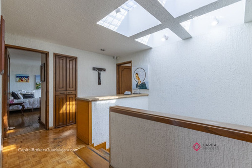 Casa Con Alberca En Venta En La Colonia Seattle