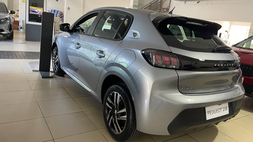 Imagen 9 de 25 de Peugeot 208 Roadtrip Tiptronic 1.6