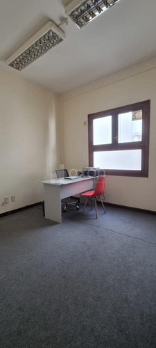 Imagen 8 de 21 de Alquiler De Oficina De Categoria En Ciudad Vieja