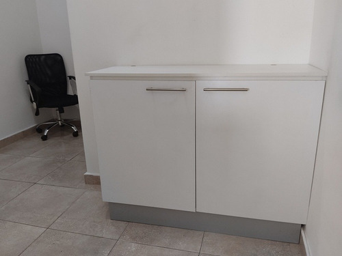 Imagen 9 de 11 de Vendo Local Comercial U Oficina En Paraparal, Los Guayos. Aire Acondicionado, Cámaras De Seguridad. Mo