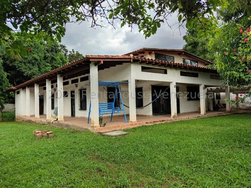 Casa En Venta En El Limon Brm