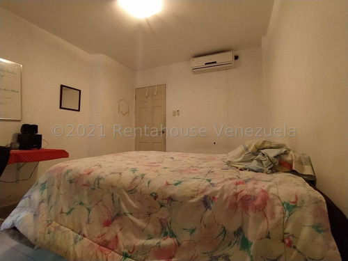 Imagen 11 de 16 de Townhouse El Limón, Sector El Piñal Privado 23-13132 ##