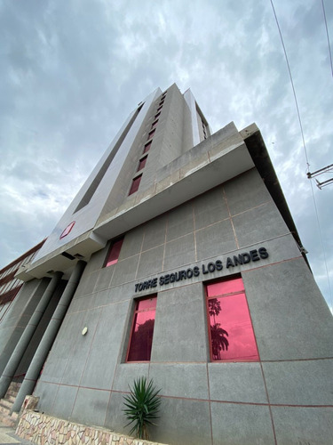 Oficina  Amoblada  En  Avenida Bolivar Norte Valencia Carabobo Torre Seguros Los Andes 
