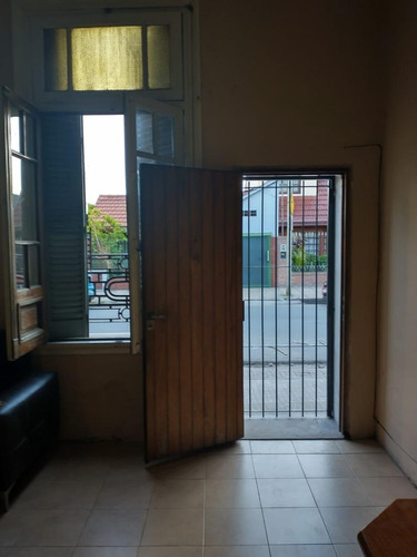 Imagen 2 de 14 de Tipo Casa Al Frente En Excelente Ubicación!!!!