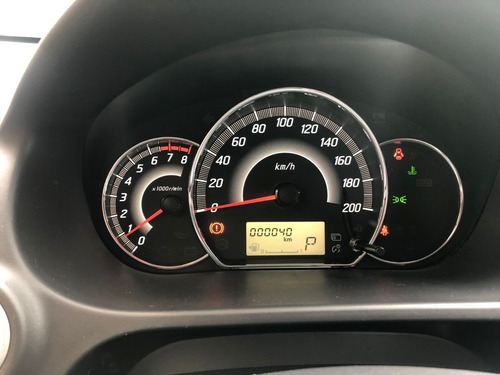 Imagen 8 de 12 de Dodge Attitude Sxt Cvt 2021