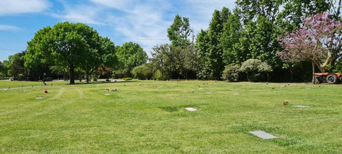 Imagen 7 de 10 de Parcela Cementerio Privado Jardín Bella Vista Donde Esta La Familia Maradona, Sector C Para 3, Lista Para Transferir, Excente Ubicación, Cerca Del Estacionamiento, La Capilla, Cerca De La Entrada