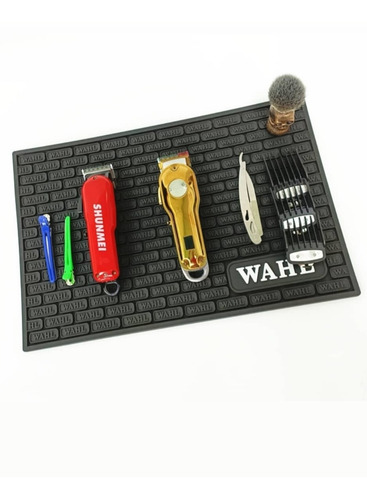 Imagen 2 de 4 de Tapete De Mesa Barberia Wahl Antiresbalante Barbershop