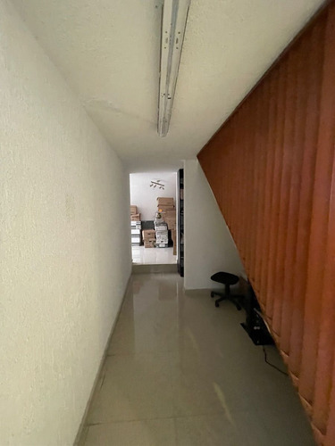 Casa Para Oficinas Con Uso De Suelo S