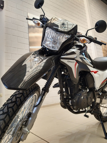 Imagen 10 de 17 de Honda Xr 190 2022 Paperino Srl