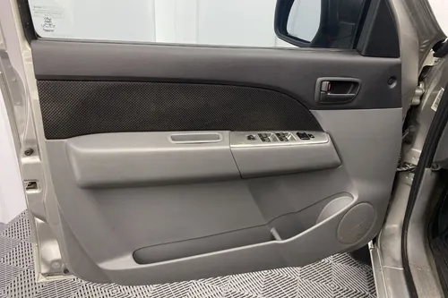Mazda BT-50 B22D29 MT 2200CC 4X2