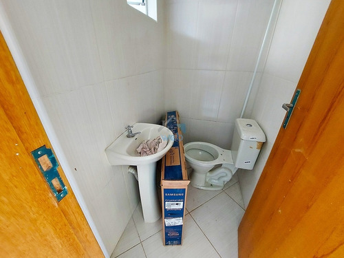 Sobrado Triplex À Venda No Bairro Novo A, No Sitio Cercado, Com Opção De 3 Quartos, Podendo Ser Financiado. - Ca00547 - 33692869