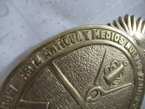 Antiguo Escudo Naval Bronce A R A Comodoro Rivadavia 22 Cm (Usado)