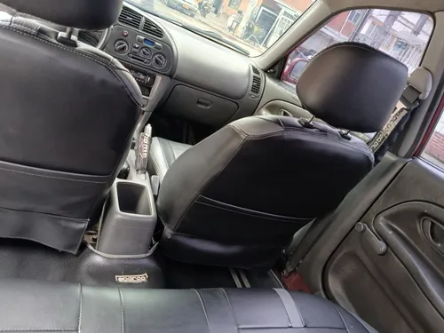 Mitsubishi Lancer 1.3 Gl 5 p