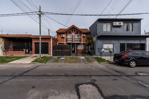 Departamento Triplex En Venta En Gerli, Avellaneda, G.b.a. Zona Sur